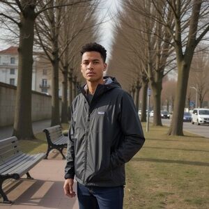 Patagonia Men's Medium  Torrentshell Black Rain Jacket